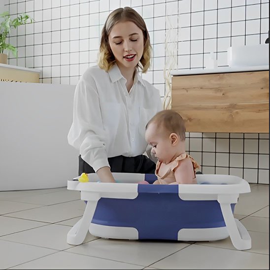 Baignoire bébé bleu en silicone compacte              
