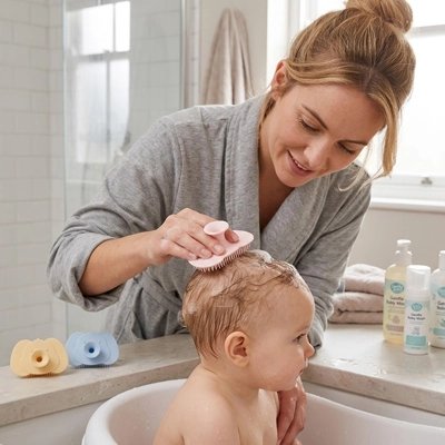 Brosse cheveux bebe rose avec poignet facile