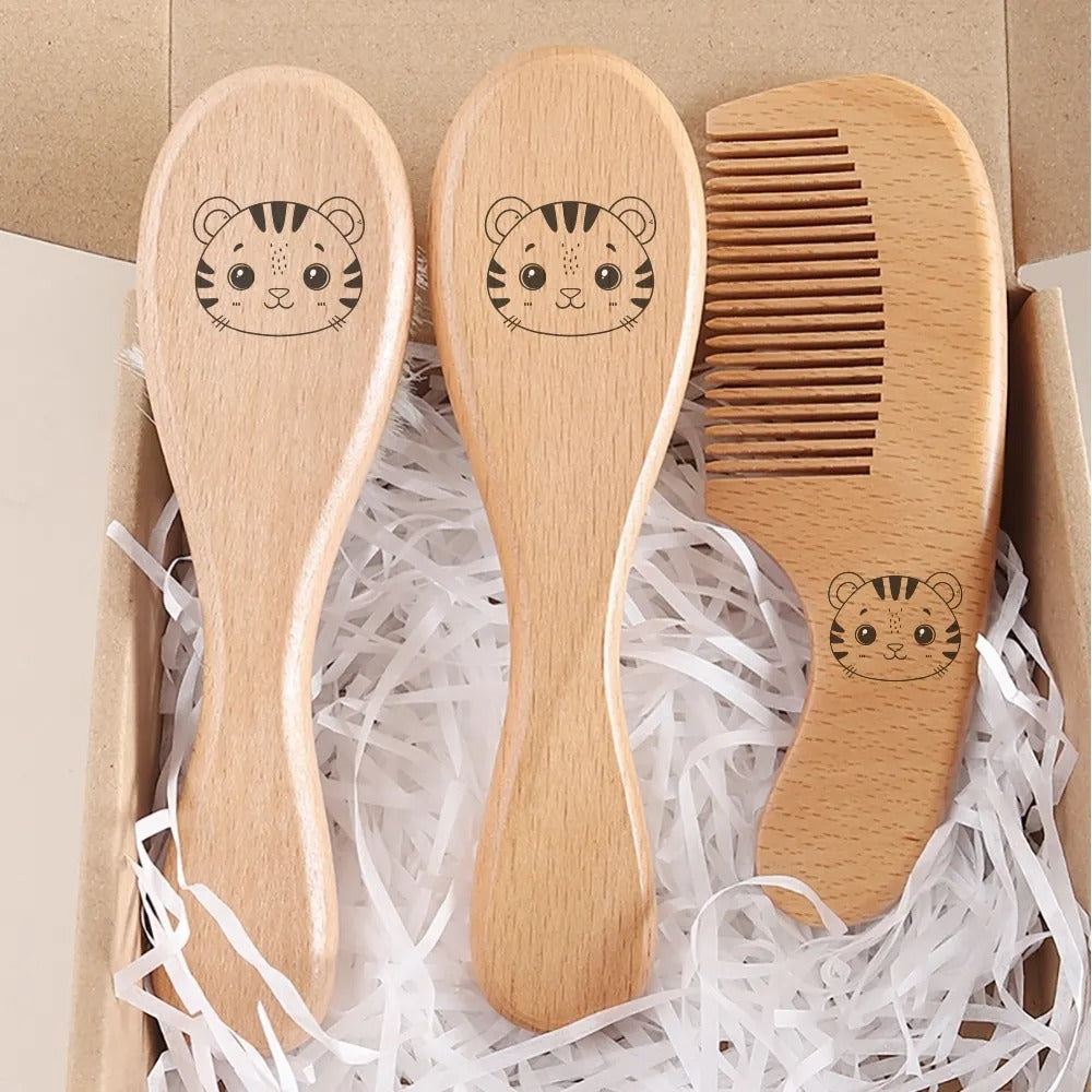 Brosse cheveux pour bebe en kit tigre comme cadeau de naissance