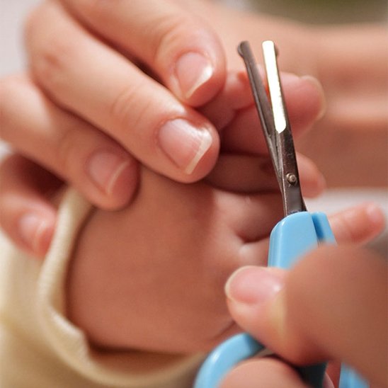 Coupe ongle pour bebe bleu légere et sécurisée
