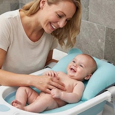 Coussin de bain bébé bleu pour baignoire