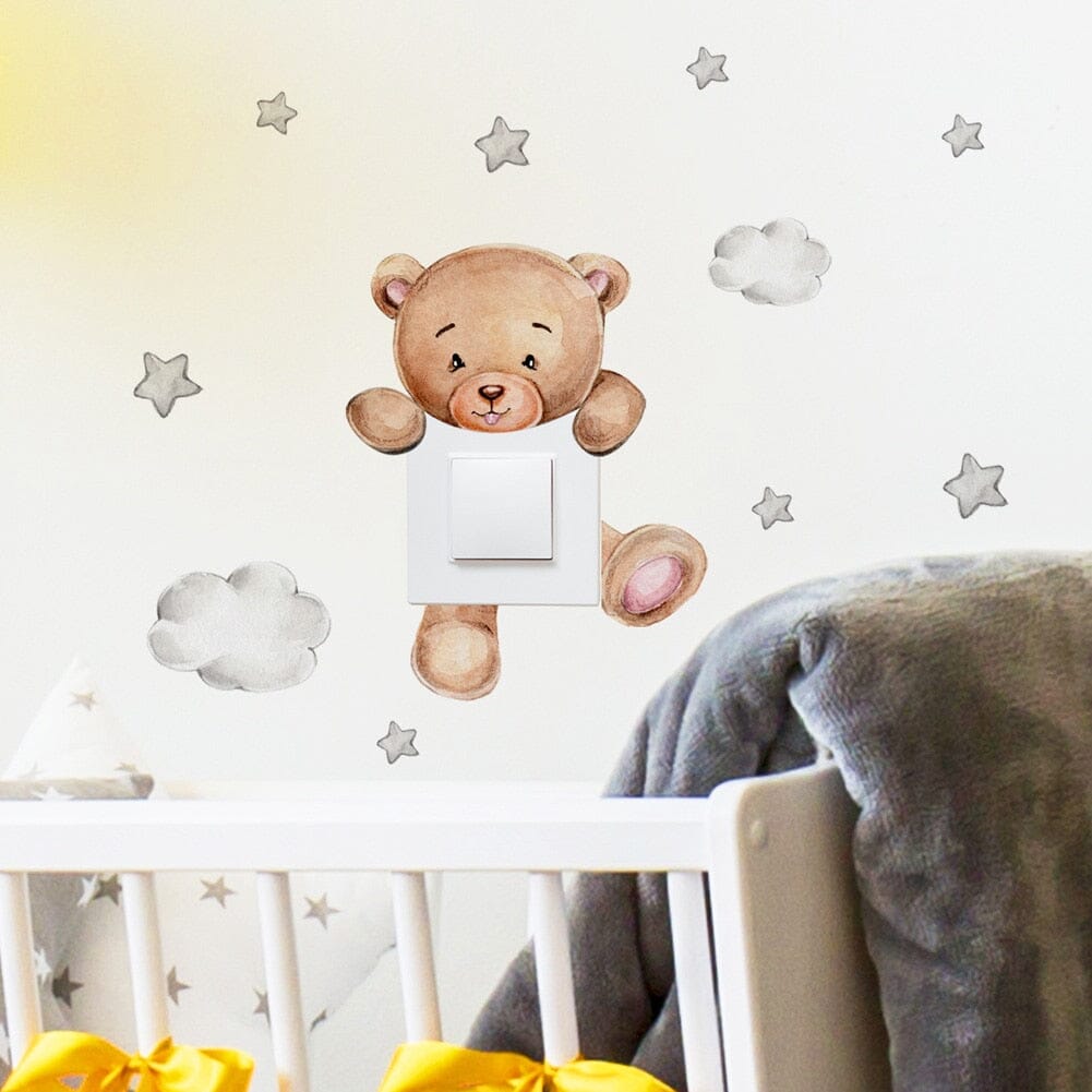 Sticker mural mignon ourson à mettre à côté du lit bébé