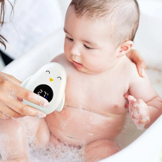 Thermomètre bain forme pingouin blanc et jouet pour bébé