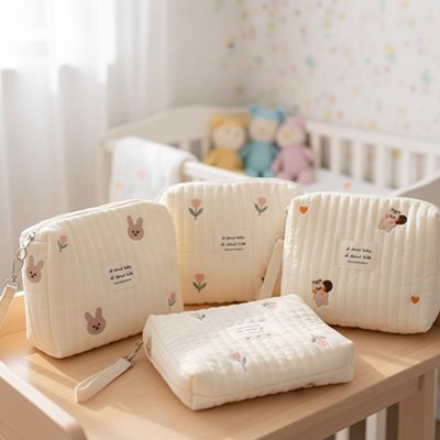 Trousse de toilette bebe douce de styles différents 